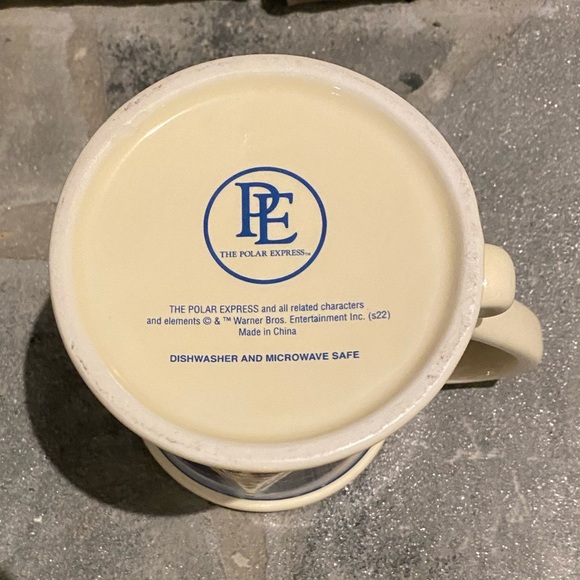 The Polar Express Believe Collector’s 3D Ceramic Coffee Mug 2022 Warner Brothers - Picture 6 of 7